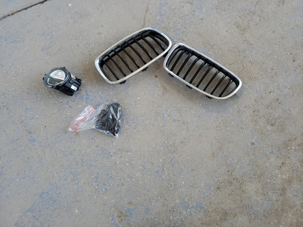 Bmw 330 i WBA8B9C57JEE81507