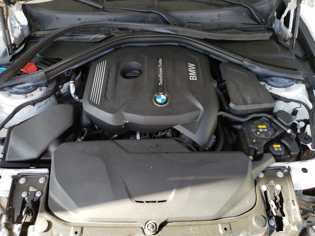 Bmw 330 i WBA8B9C57JEE81507