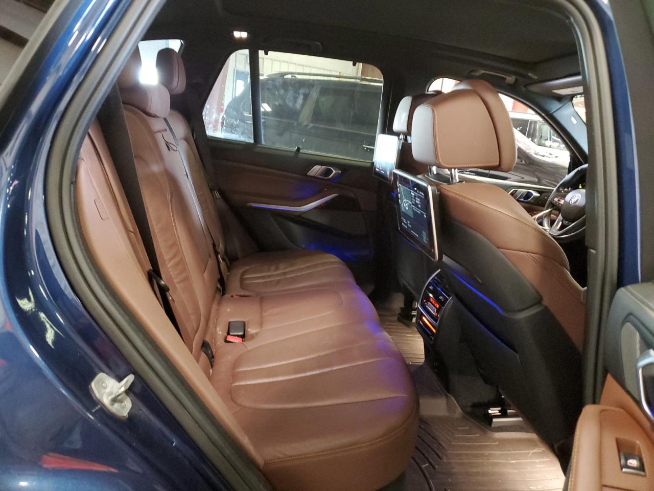 Bmw x5 xdrive4 5UXCR6C53KLL38263