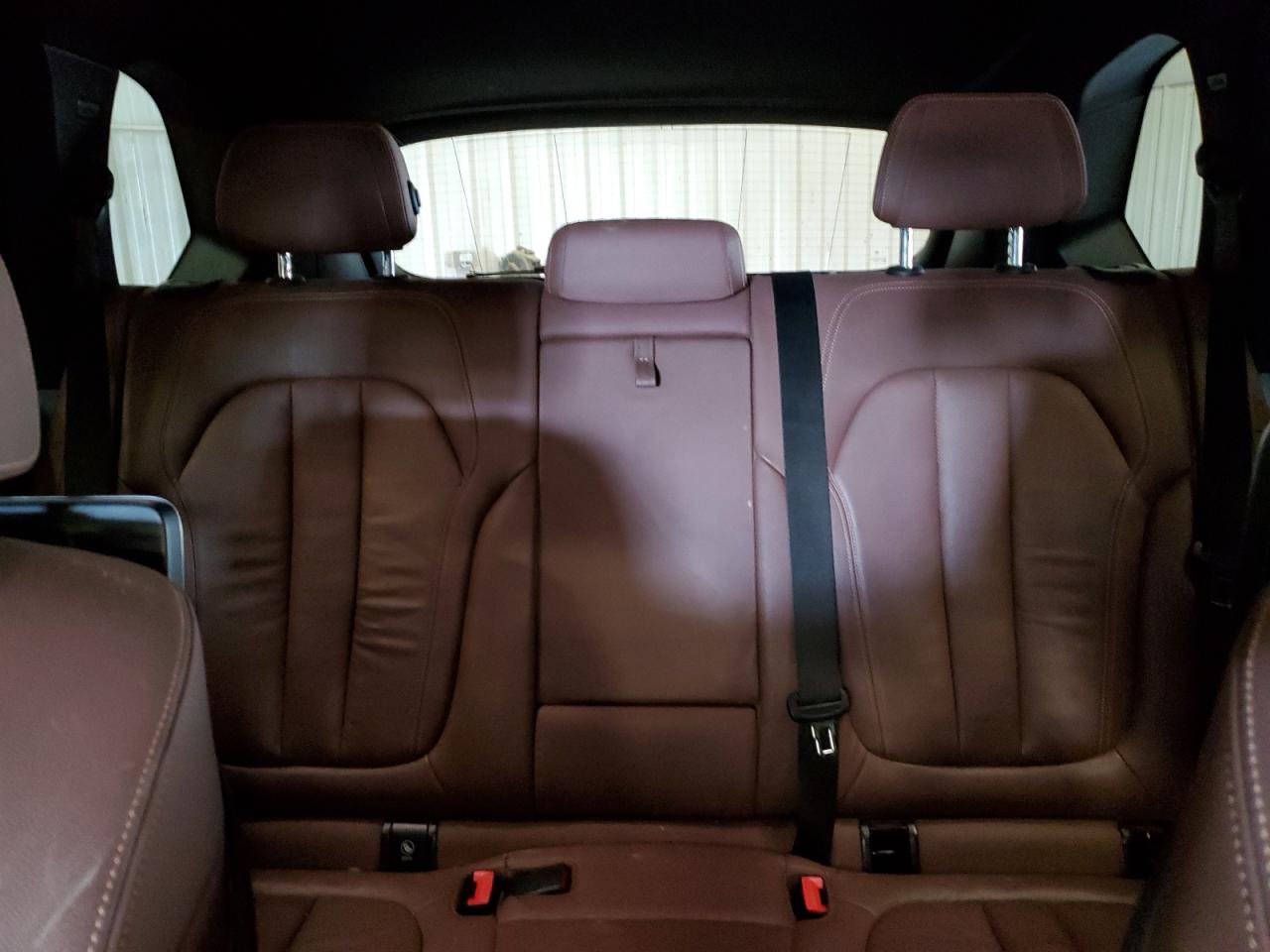 Bmw x5 xdrive4 5UXCR6C53KLL38263