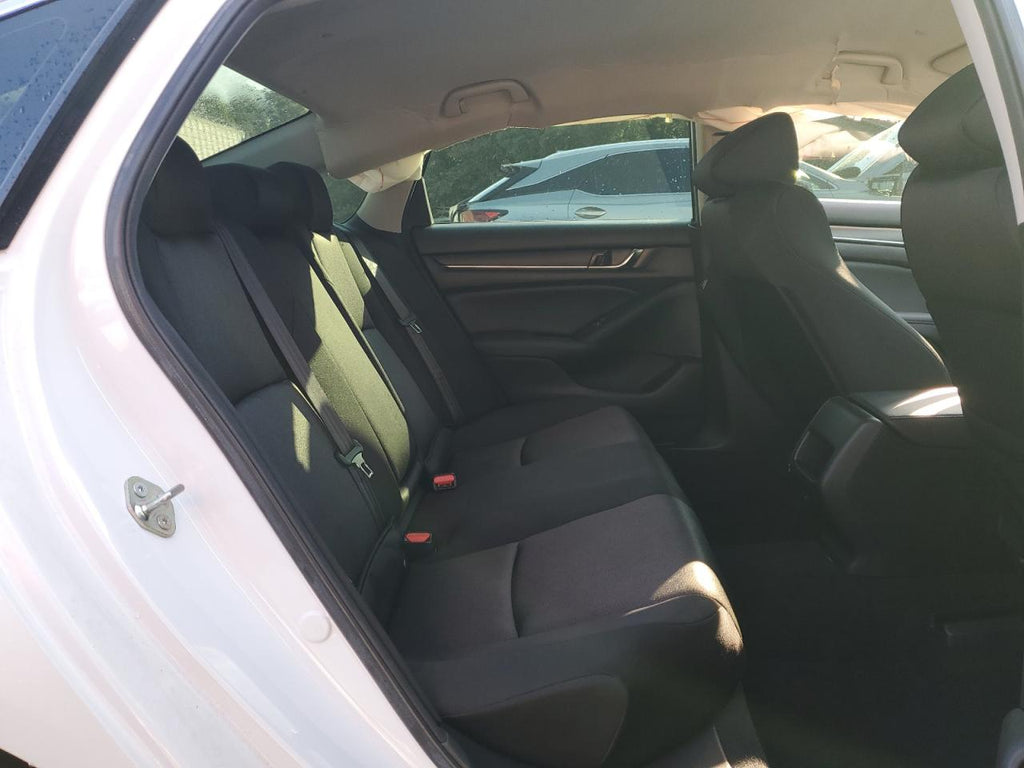 Honda accord lx 1HGCV1F11LA040561