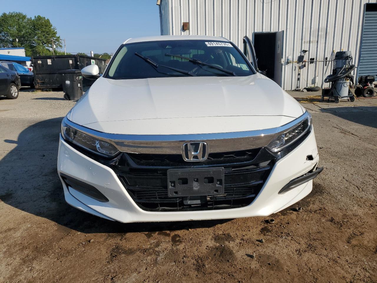 Honda accord lx 1HGCV1F11LA040561