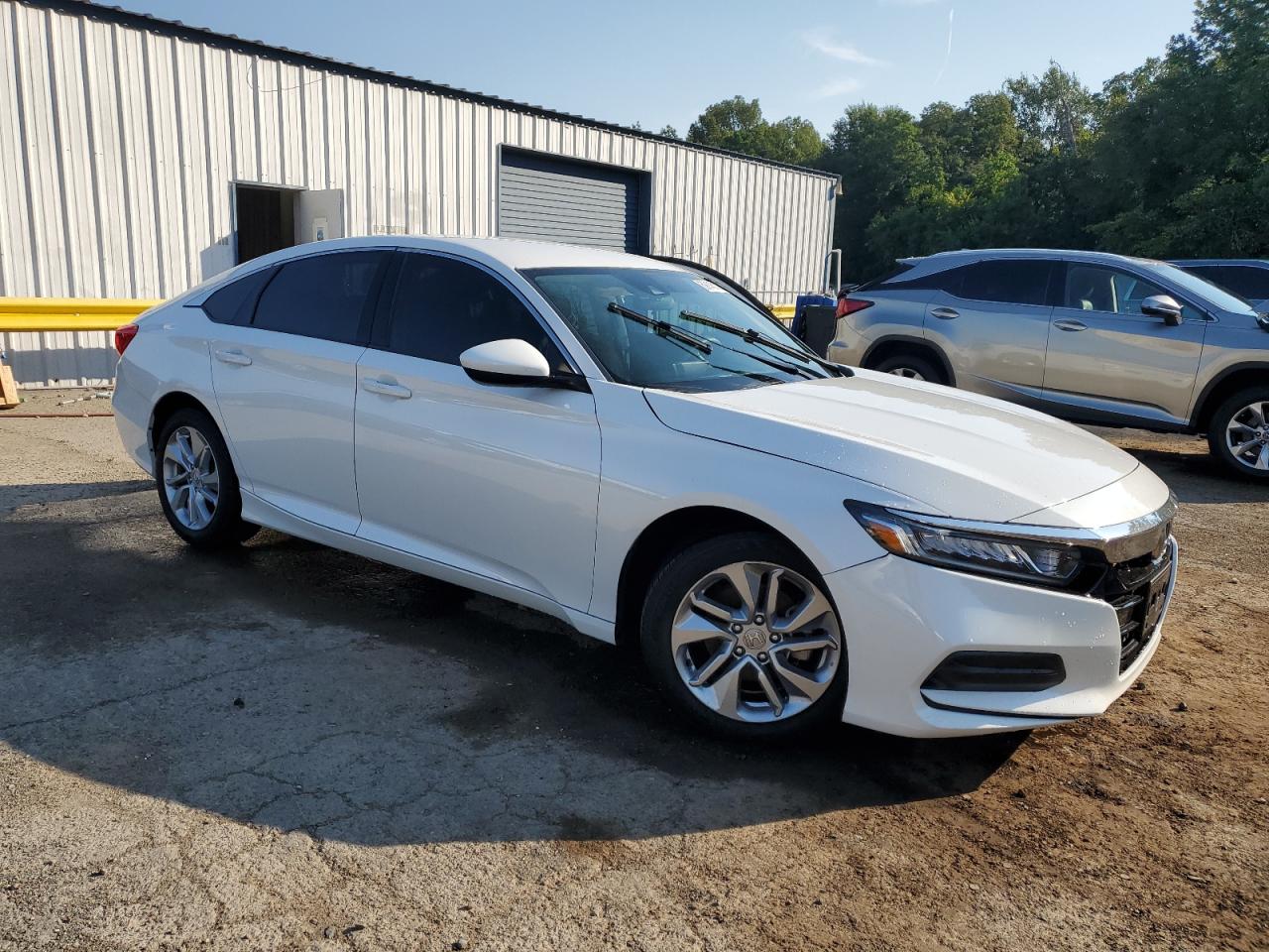 Honda accord lx 1HGCV1F11LA040561