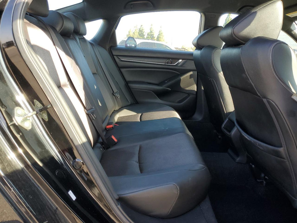 Honda accord spo 1HGCV1F34KA002533