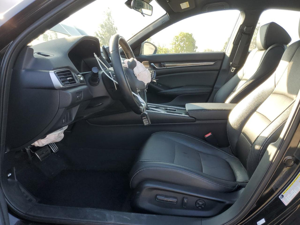 Honda accord spo 1HGCV1F34KA002533