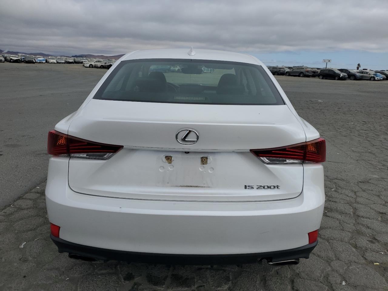 Lexus is 200t JTHBA1D28H5053775