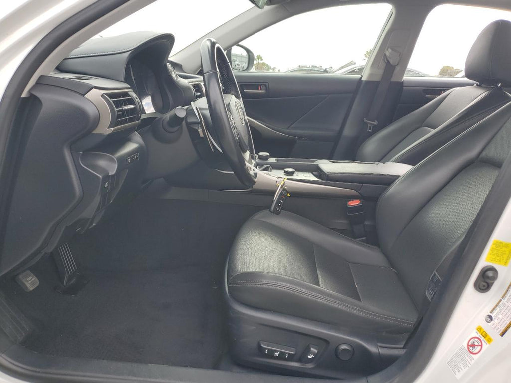 Lexus is 200t JTHBA1D28H5053775