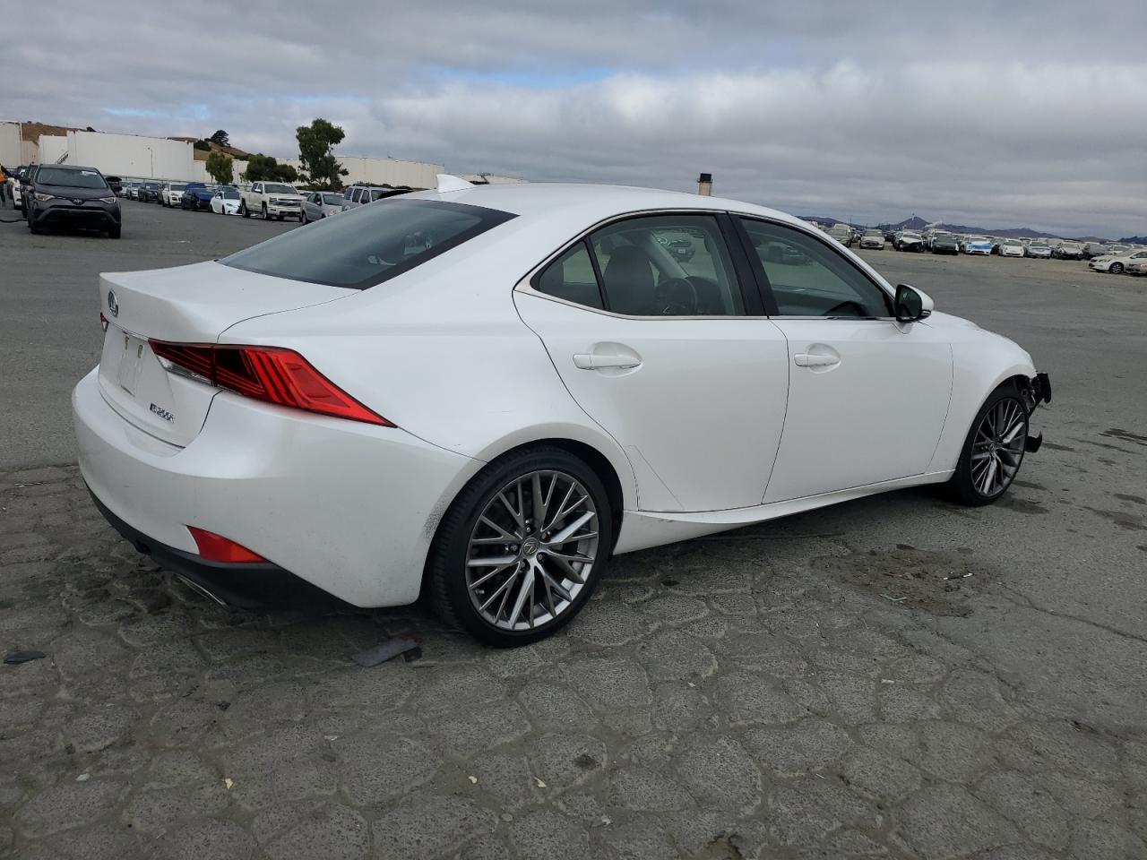 Lexus is 200t JTHBA1D28H5053775
