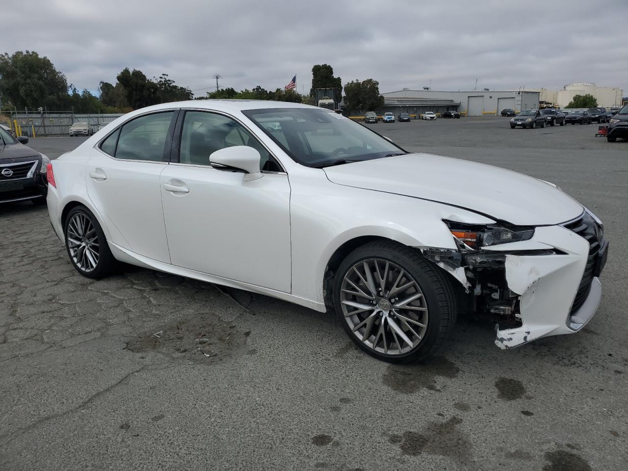 Lexus is 200t JTHBA1D28H5053775