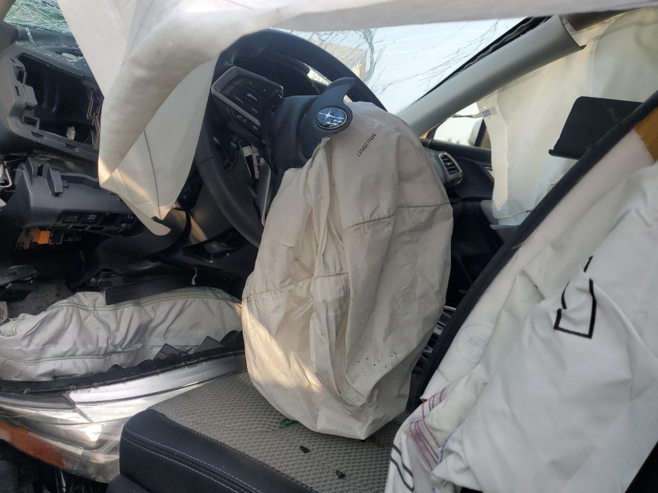 Subaru forester p JF2SKAEC2NH461738