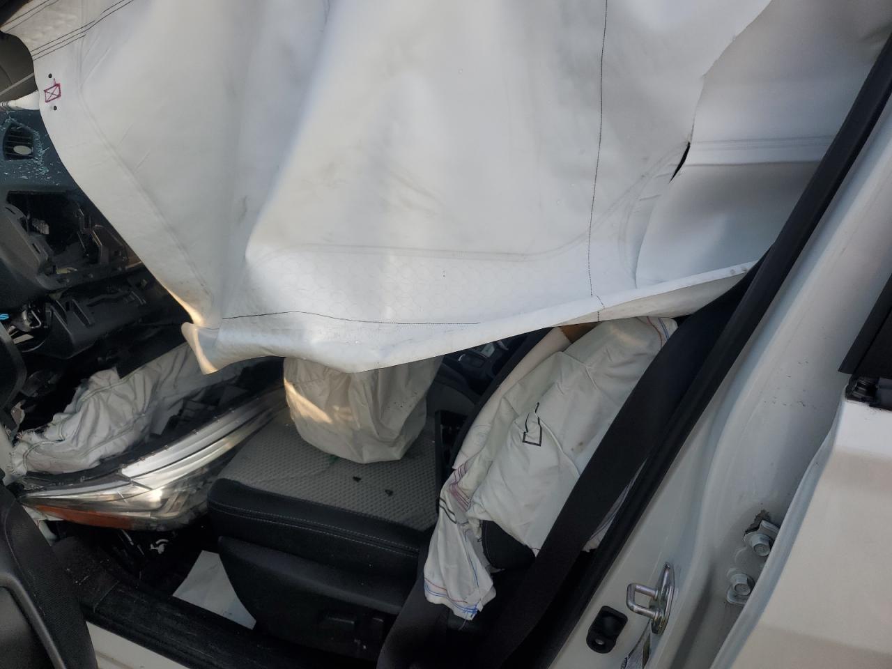 Subaru forester p JF2SKAEC2NH461738