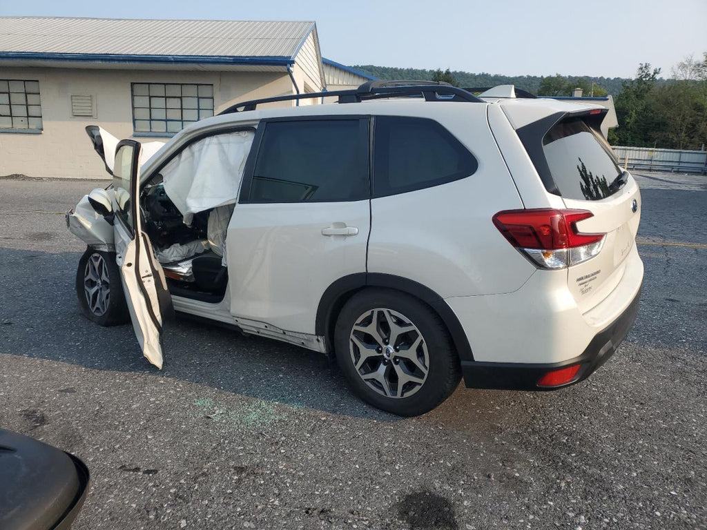 Subaru forester p JF2SKAEC2NH461738