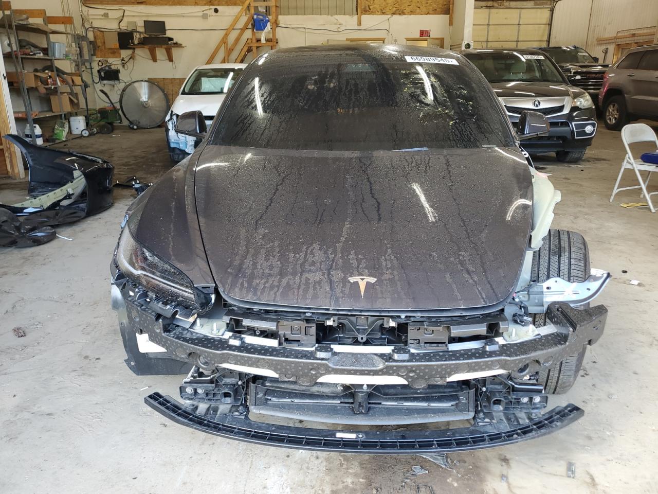 Tesla model 3 5YJ3E1EBXSF929759