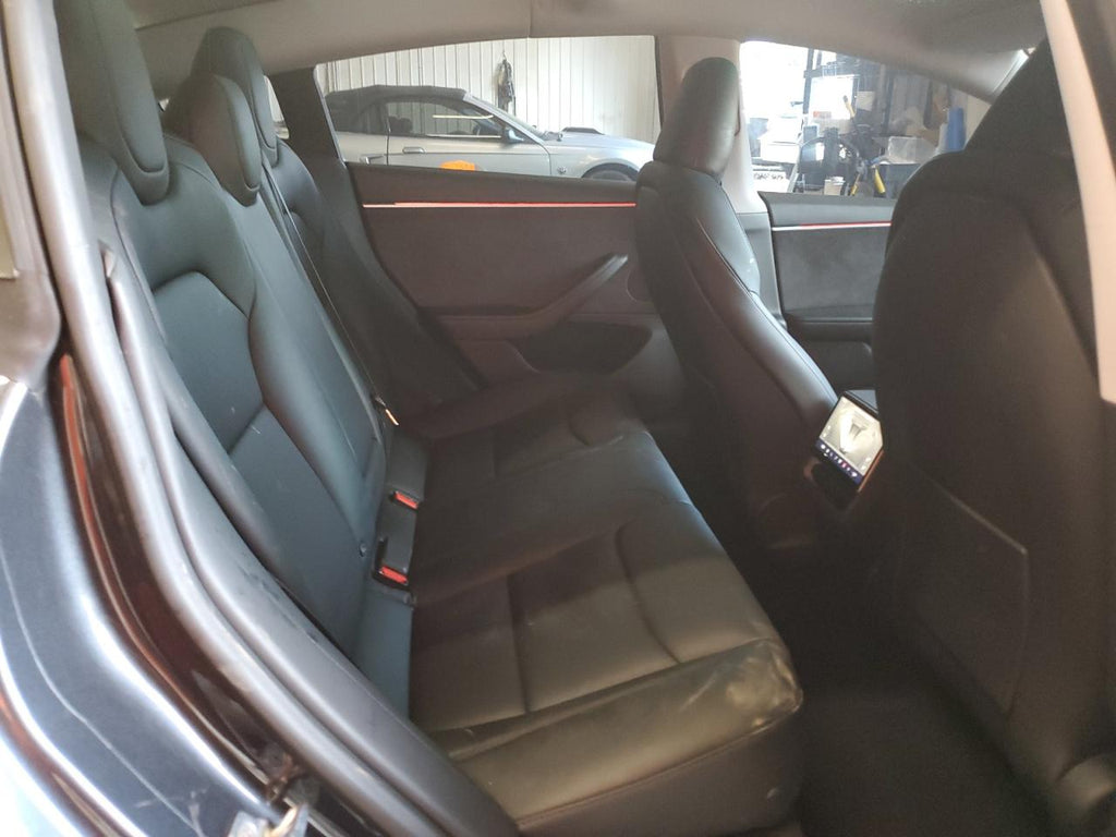 Tesla model 3 5YJ3E1EBXSF929759