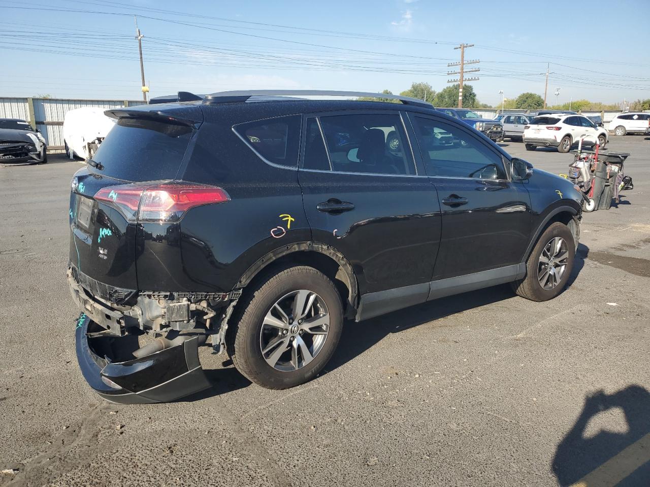 Toyota rav4 adven 2T3RFREV6JW696472