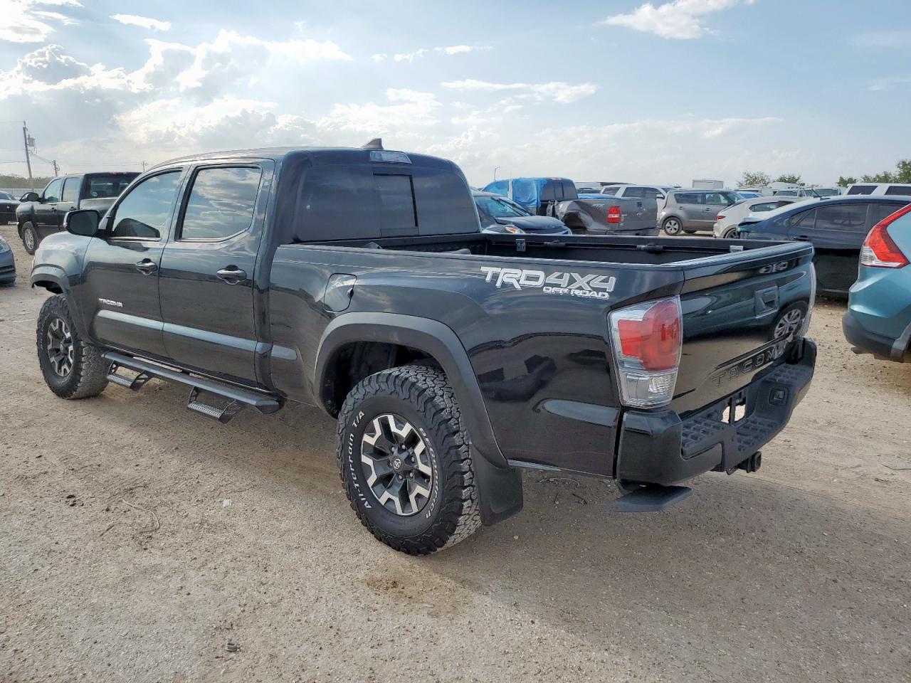 Toyota tacoma dou 5TFDZ5BN9HX020134