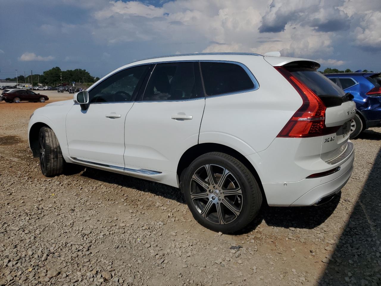 Volvo xc60 t5 in LYV102DL7KB264178