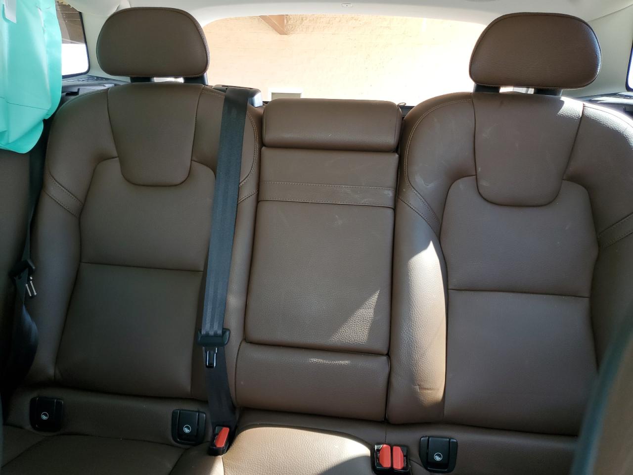 Volvo xc60 t5 in LYV102DL7KB264178